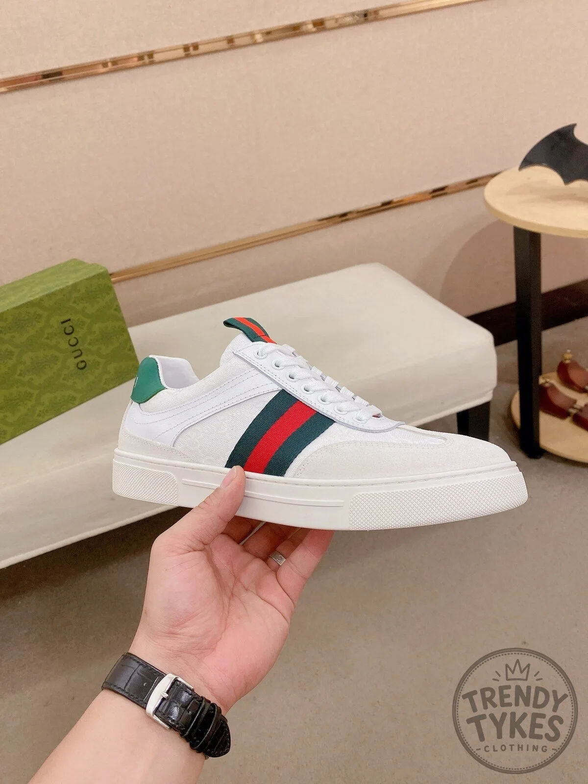 Gucci White Leather Stripe Accent Sneakers